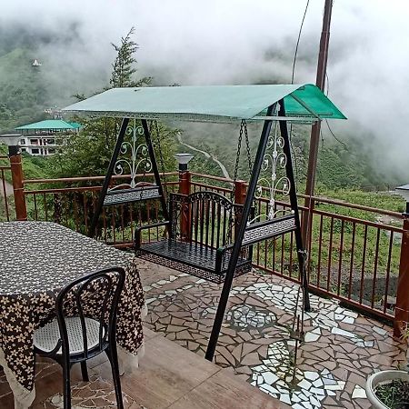 Icebergs Mussoorie - A Boutique Stay And 24 Hrs Roof Top Cafe Exteriör bild