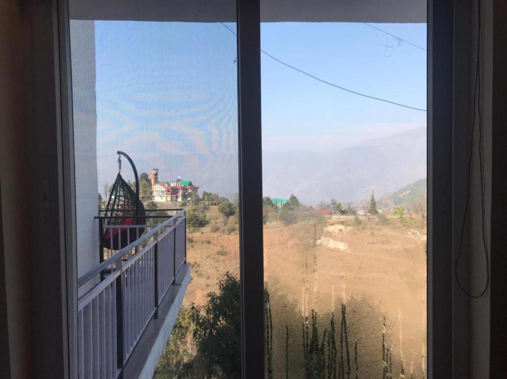 Icebergs Mussoorie - A Boutique Stay And 24 Hrs Roof Top Cafe Exteriör bild