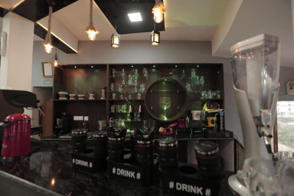 Icebergs Mussoorie - A Boutique Stay And 24 Hrs Roof Top Cafe Exteriör bild