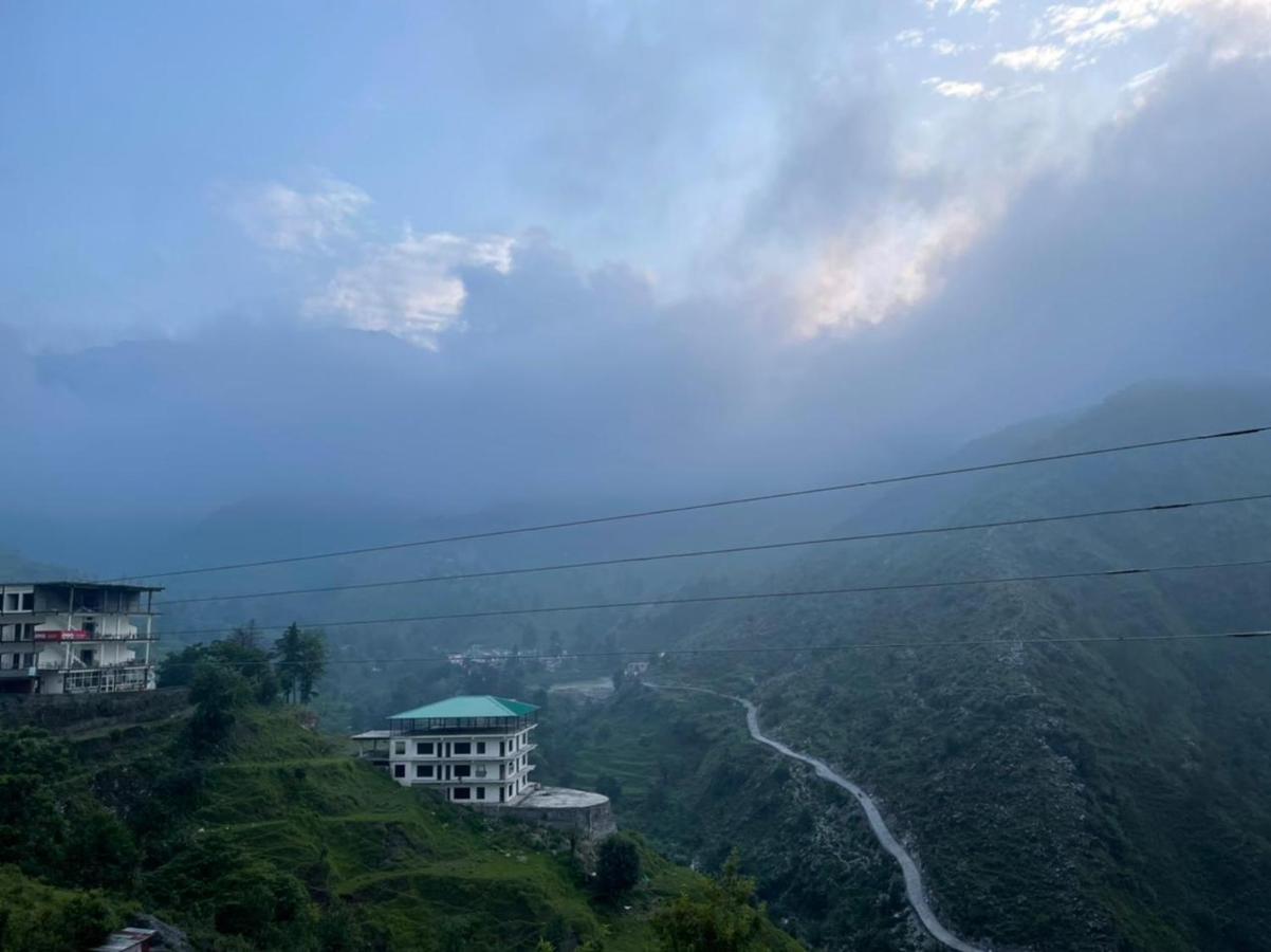 Icebergs Mussoorie - A Boutique Stay And 24 Hrs Roof Top Cafe Exteriör bild