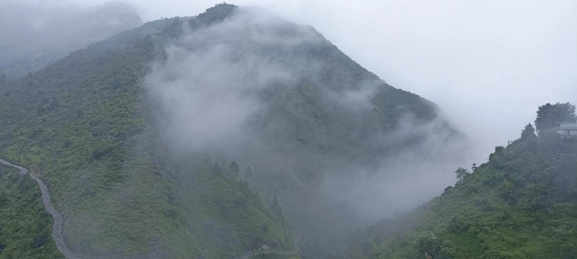 Icebergs Mussoorie - A Boutique Stay And 24 Hrs Roof Top Cafe Exteriör bild
